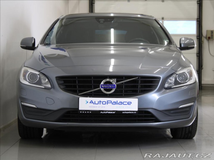 Volvo V60 2,0 D3 110kW AT Mom.NAVI 2016