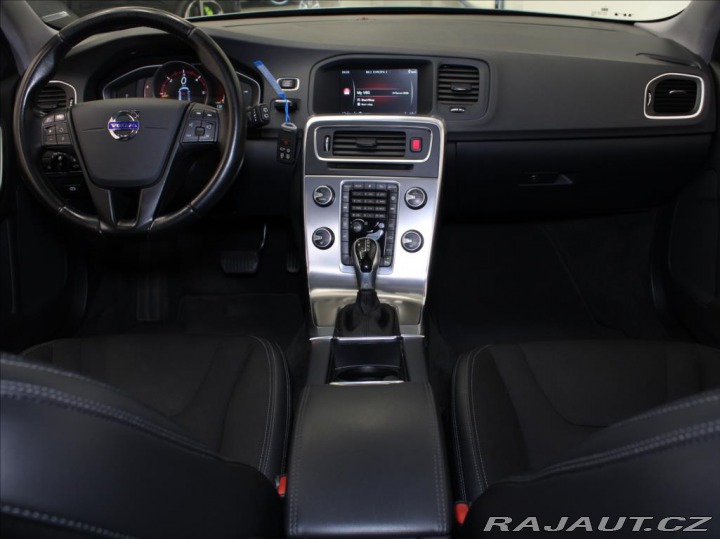 Volvo V60 2,0 D3 110kW AT Mom.NAVI 2016