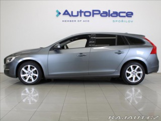 Volvo V60 2,0 D3 110kW AT Mom.NAVI 2016
