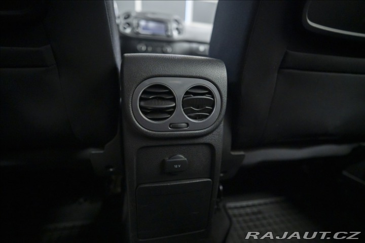 Volkswagen Tiguan 1,4 TSI KAMERA VÝHŘEV TAŽ 2014