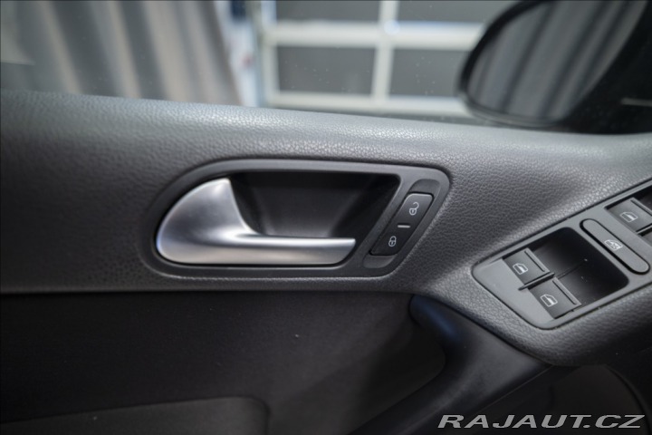 Volkswagen Tiguan 1,4 TSI KAMERA VÝHŘEV TAŽ 2014