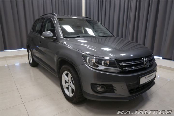 Volkswagen Tiguan 1,4 TSI KAMERA VÝHŘEV TAŽ 2014