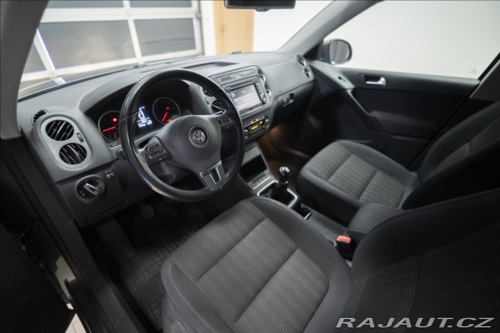 Volkswagen Tiguan 1,4 TSI KAMERA VÝHŘEV TAŽ 2014