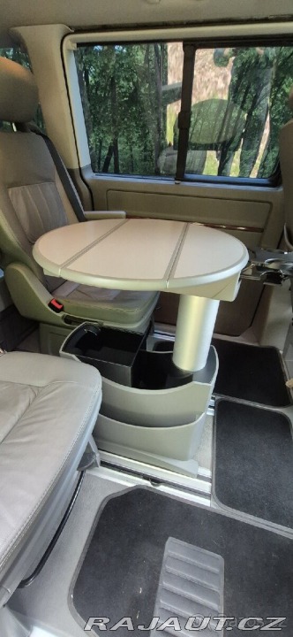 Volkswagen Multivan 2,5   Highline TDI 128kW 2007