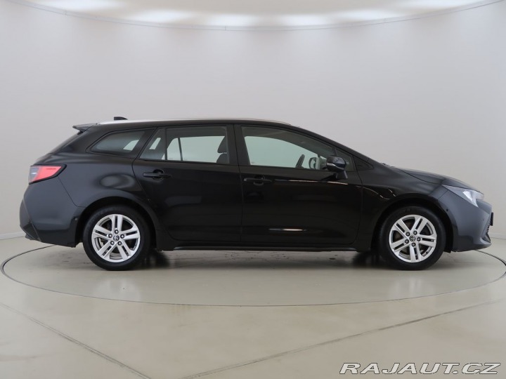 Toyota Corolla 2.0Hybrid,CZ,1Maj,Comfort 2022