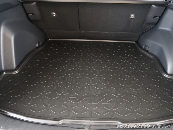 Toyota RAV4 2.5Hybrid,CZ,1Maj,Selecti 2024