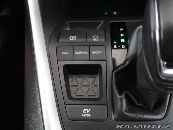 Toyota RAV4 2.5Hybrid,CZ,1Maj,Selecti 2024
