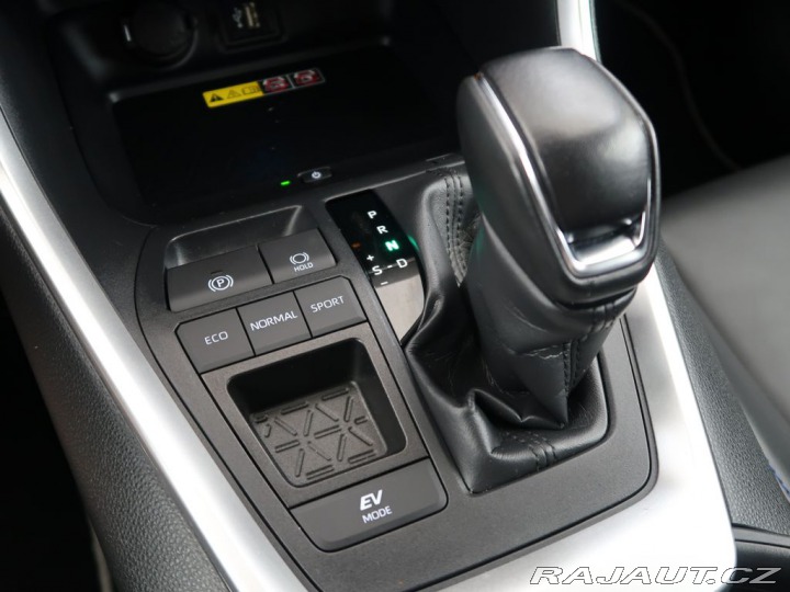 Toyota RAV4 2.5Hybrid,CZ,1Maj,Selecti 2024