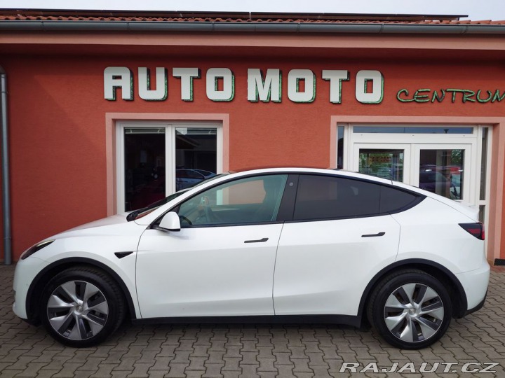 Tesla Model Y  2022