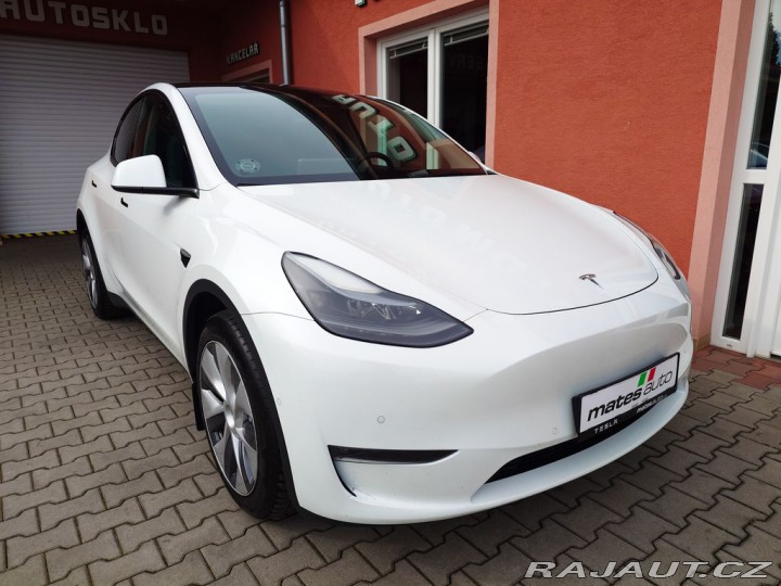 Tesla Model Y  2022