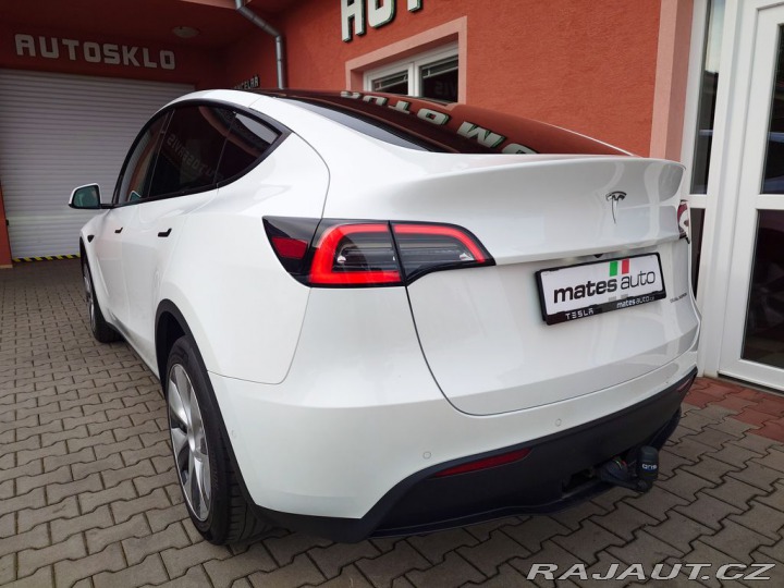 Tesla Model Y  2022