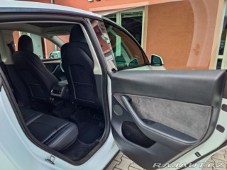 Tesla Model Y  2022