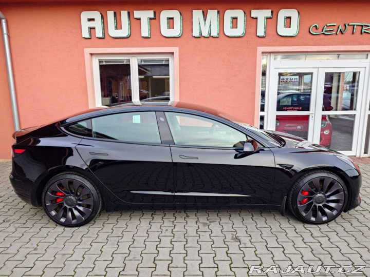 Tesla Model 3  2021