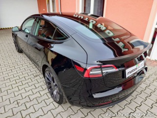 Tesla Model 3  2021