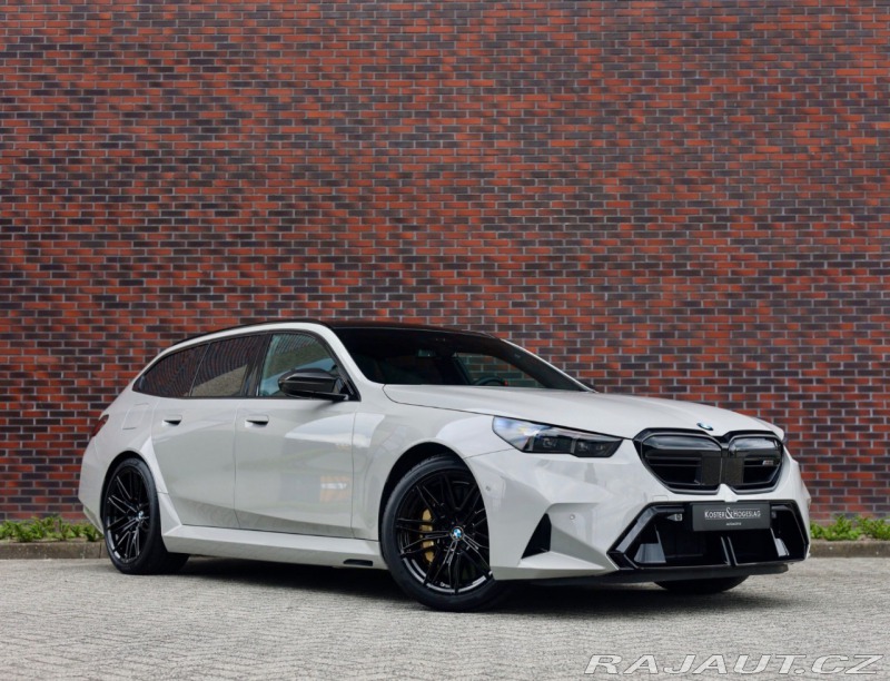 BMW M5 4.4 V8 ehybrid Touring x