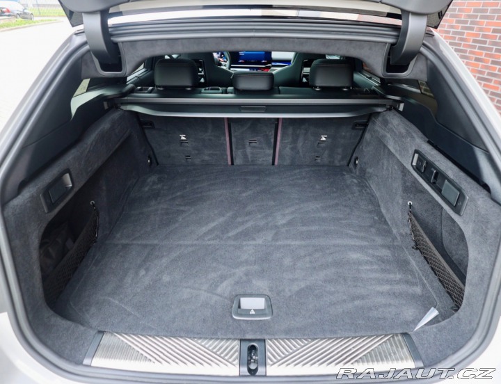 BMW M5 4.4 V8 ehybrid Touring x 2025