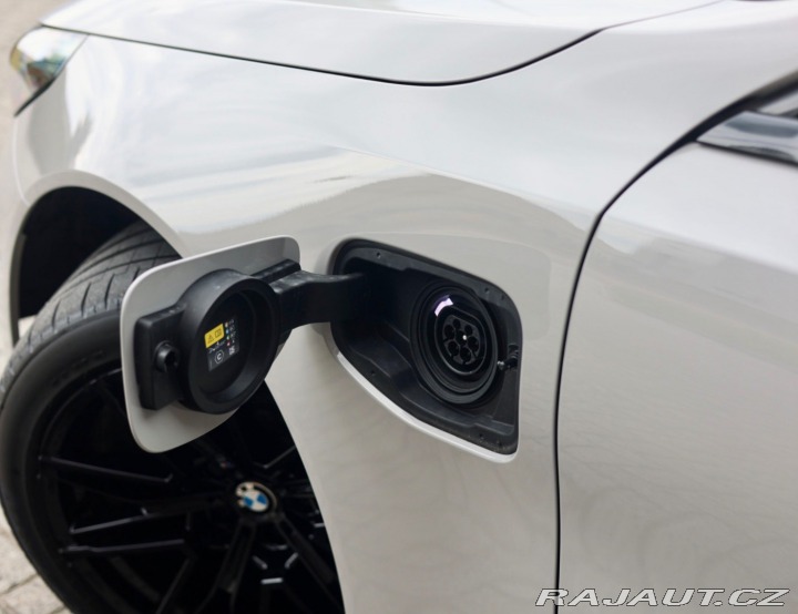 BMW M5 4.4 V8 ehybrid Touring x 2025
