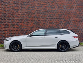 BMW M5 4.4 V8 ehybrid Touring x 2025