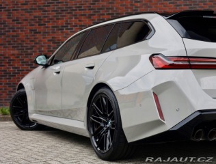 BMW M5 4.4 V8 ehybrid Touring x 2025