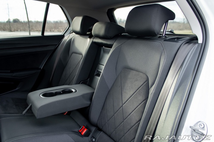 Volkswagen Golf / 2.0 TDI/ DSG/ Style/ L 2024
