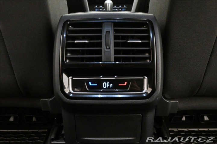 Volkswagen Passat 2,0 TDI 110 kW DSG Busine 2023