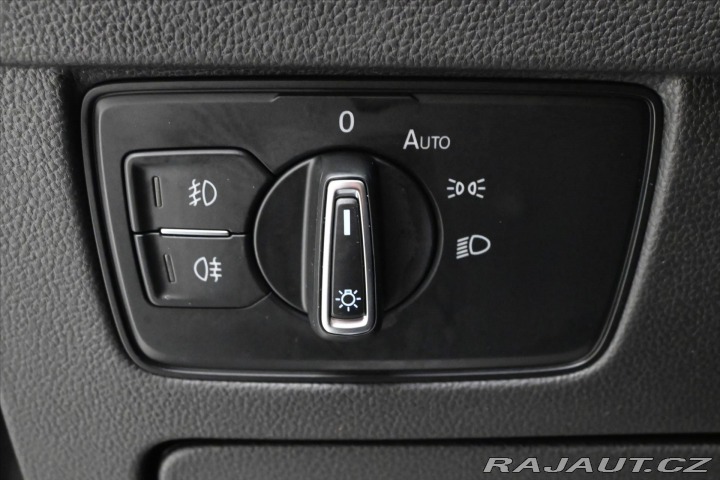 Volkswagen Passat 2,0 TDI 110 kW DSG Busine 2023