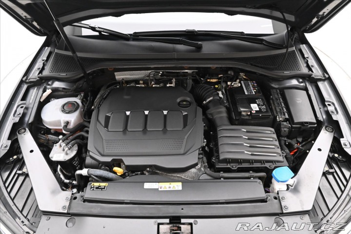 Volkswagen Passat 2,0 TDI 110 kW DSG Busine 2023