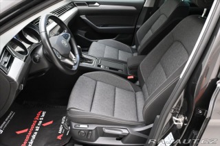 Volkswagen Passat 2,0 TDI 110kW DSG Busines 2023