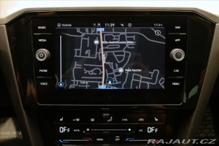 Volkswagen Passat 2,0 TDI 110kW DSG Busines 2023