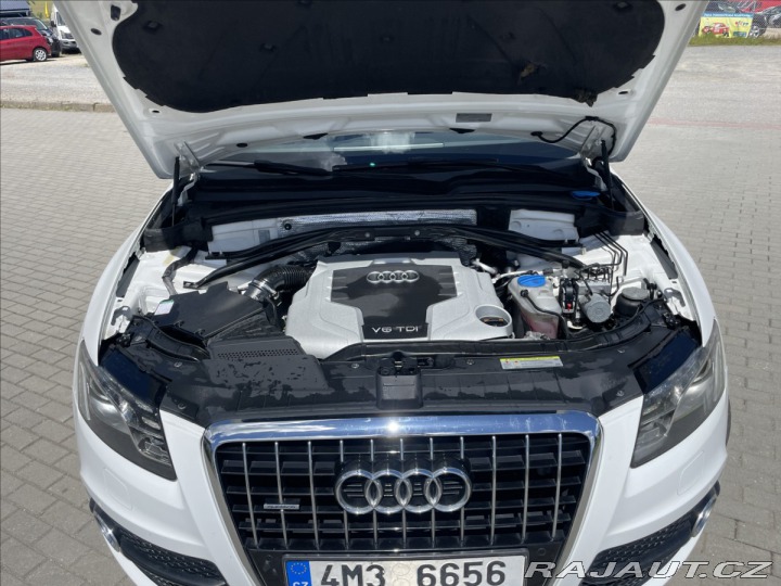 Audi Q5 3,0 TDi Quattro S-Line CZ 2010