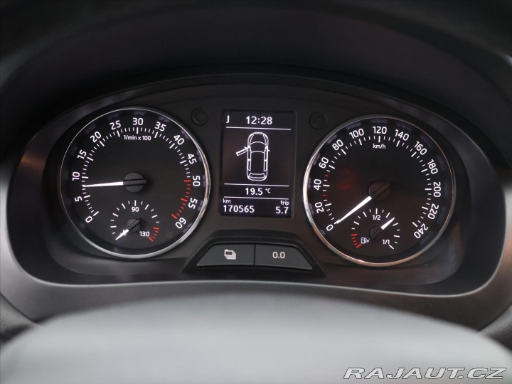Škoda Rapid 1,6 TDI 77kW Style Xenon 2014