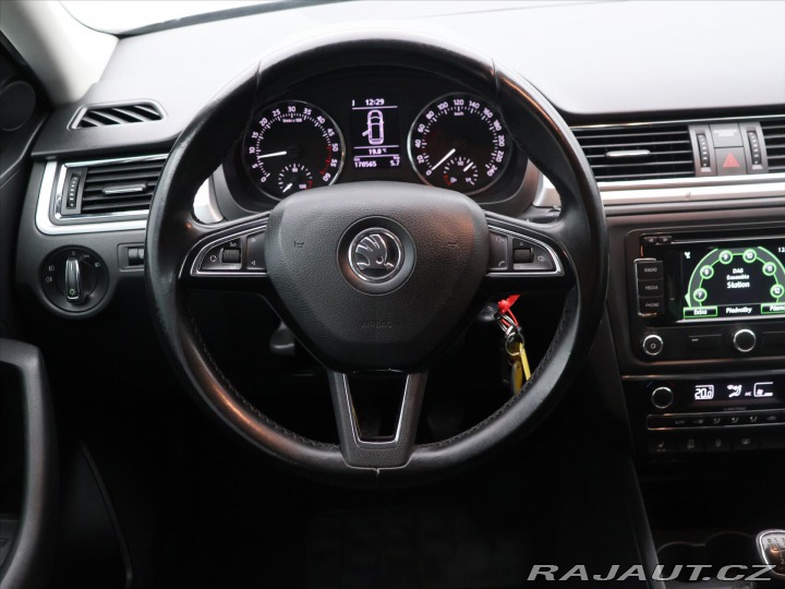 Škoda Rapid 1,6 TDI 77kW Style Xenon 2014