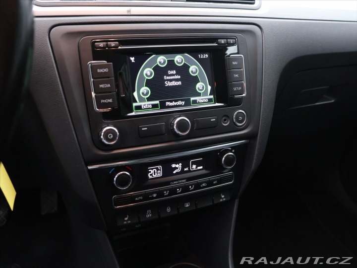 Škoda Rapid 1,6 TDI 77kW Style Xenon 2014