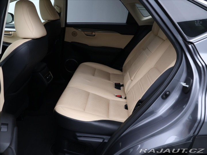 Lexus Ostatní modely NX 300h 2,5 145kW 4WD Premium AUT 2015