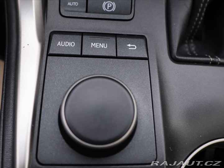 Lexus Ostatní modely NX 300h 2,5 145kW 4WD Premium AUT 2015