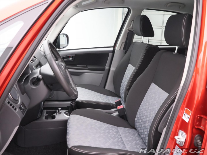 Suzuki SX4 1,6 VVT 88kW Navi 4x4 CZ 2013