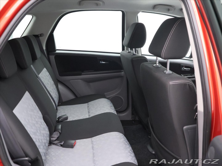 Suzuki SX4 1,6 VVT 88kW Navi 4x4 CZ 2013