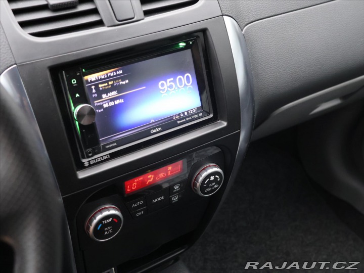 Suzuki SX4 1,6 VVT 88kW Navi 4x4 CZ 2013