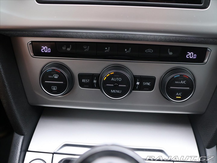 Volkswagen Passat 2.0 TDI LED Highline Tažn 2015