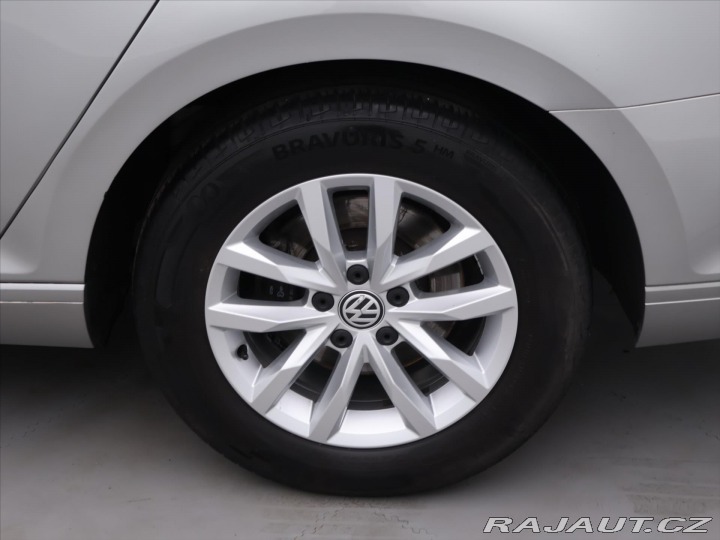 Volkswagen Passat 2.0 TDI LED Highline Tažn 2015