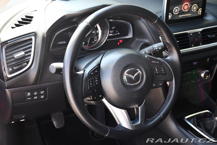 Mazda 3 2.0SKYACTIV-G165 HUD BOSE 2015