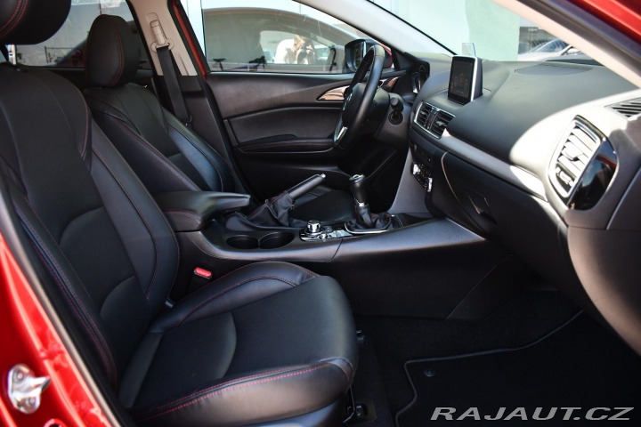Mazda 3 2.0SKYACTIV-G165 HUD BOSE 2015