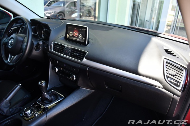 Mazda 3 2.0SKYACTIV-G165 HUD BOSE 2015