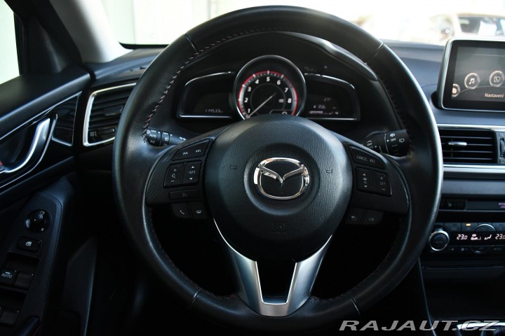 Mazda 3 2.0SKYACTIV-G165 HUD BOSE 2015