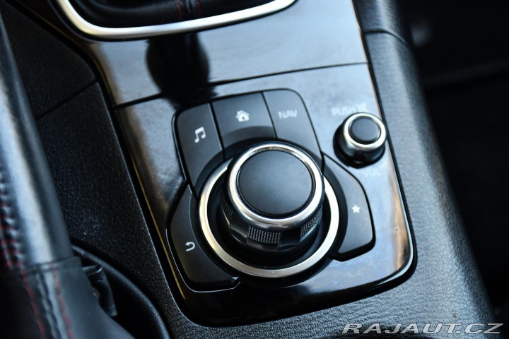 Mazda 3 2.0SKYACTIV-G165 HUD BOSE 2015