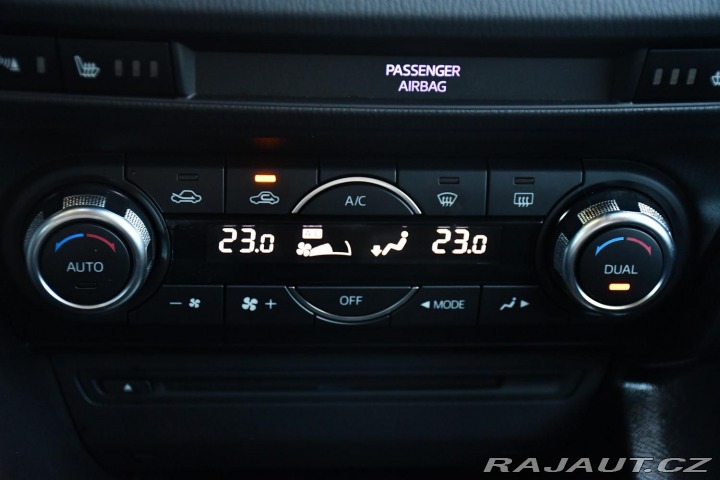 Mazda 3 2.0SKYACTIV-G165 HUD BOSE 2015