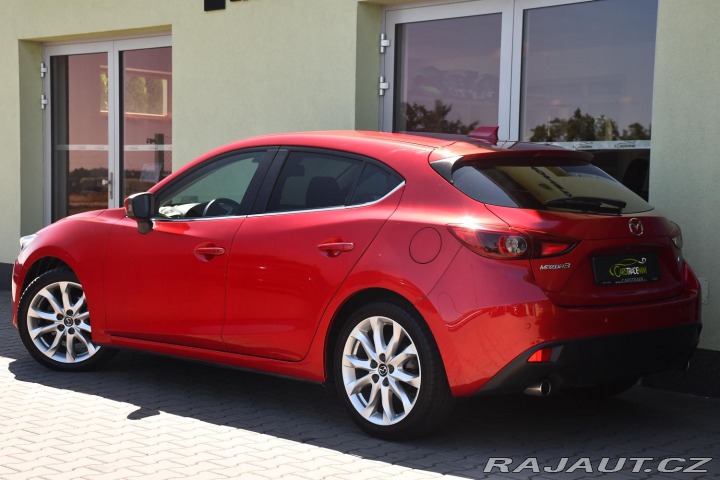 Mazda 3 2.0SKYACTIV-G165 HUD BOSE 2015