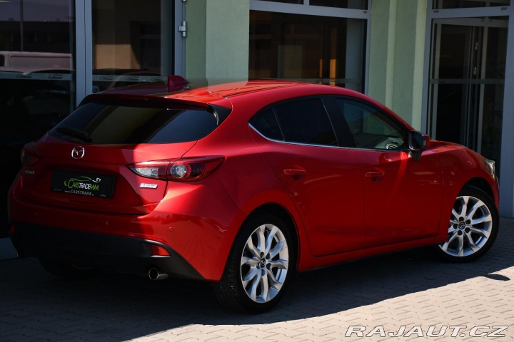 Mazda 3 2.0SKYACTIV-G165 HUD BOSE 2015