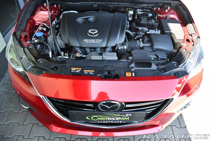 Mazda 3 2.0SKYACTIV-G165 HUD BOSE 2015