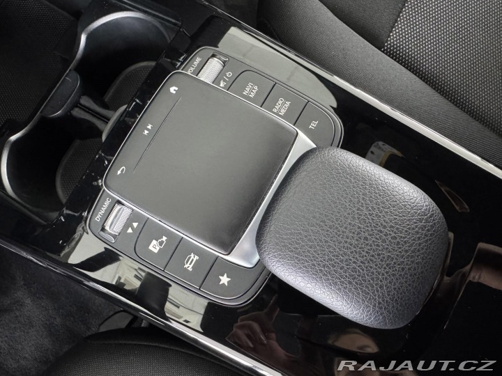 Mercedes-Benz CLA 200d AUT*110kW*LED*Kamera 2021